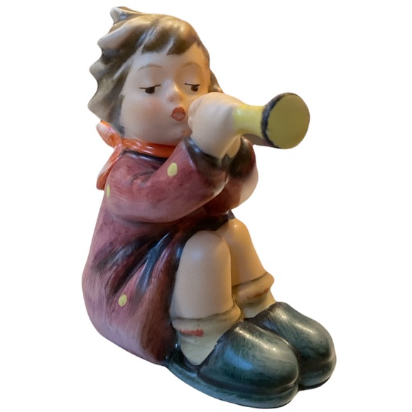 Goebel Hummel #391 21 Vintage Tall Girl Playing Trumpet